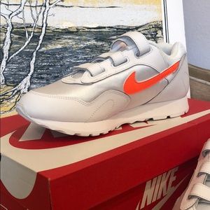 Nike Outburst sneakers